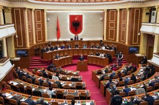 Më 30 gusht seanca për “Vettingun”