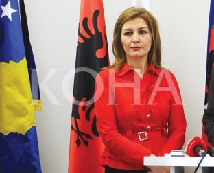 Lama dekretohet për ambasadore