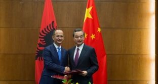 Bushati i kërkon Kinës mbështetje për “Rrugën e Arbrit”