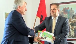 Kosova dhuron abetare për nxënësit shqiptarë në Mal të Zi