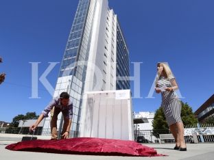 #Protestoj inauguron burgun “Dyz VIP” [video]