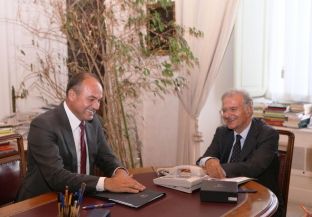 Hoxhaj merr mbështetjen e parlamentarëve italianë për heqjen e vizave