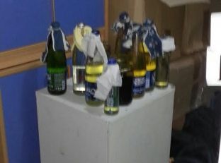  Policia zbulon në Termokos 50 çanta me koktej Molotovi