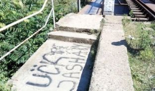 Grafit “UÇK-Jashari” në Prokuple të Serbisë, autori s'dinte shqip