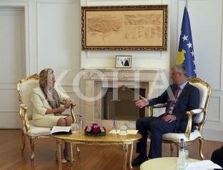 Thaçi shpreson ndihmën e shefes së re të Zyrë së BE-së për tejkalimin e sifidave në Kosovë