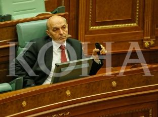  Vota për demarkacionin në pako me koncesionet ndaj serbëve