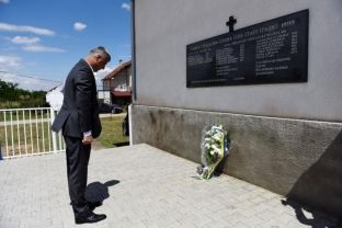  Thaçi dënon dëmtimin e pllakës përkujtimore në Grackë të Lipjanit