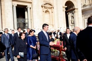 Veseli: I nderuar që populli shqiptar i dha botës një shenjtore