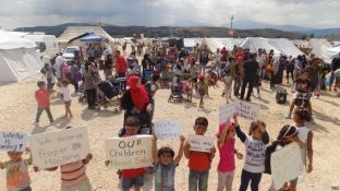 Tensione në qendrat e refugjatëve në veri të Greqisë