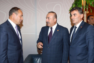 Ministri turk bisedon me Hoxhajn për “grusht-shtetin terrorist”