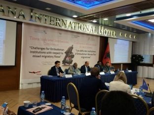 Jashari kërkon rishikimin e standardeve ndërkombëtare për refugjatët