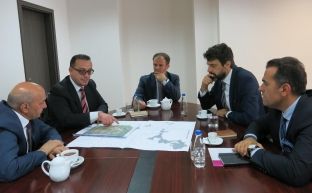 Mustafa bisedon me AKP-në dhe Policinë Kufitare për demarkacion