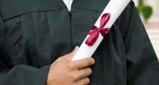 Diplomat që do të njohin Kosova e Serbia do të mbajnë logon e BE-së