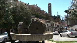 Partitë shqiptare prapë me shumë lista për zgjedhjet në Malin e Zi [video]