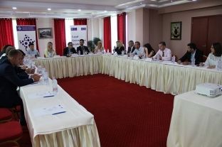 Komunat përballen me sfida zinxhirore