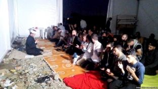 Bajrami dhe kampet e migrantëve