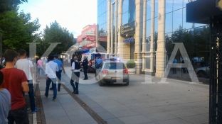 Përleshje reperësh në Prishtinë, një i plagosur tre të arrestuar [video]