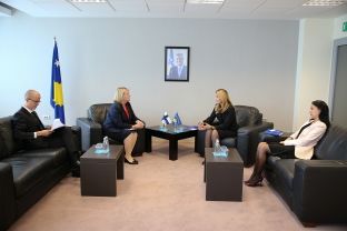 Finlanda vazhdon përkrahjen në fushën e drejtësisë