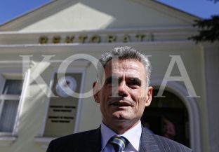  Rektori Demaj ngushëllon familjen Cakolli