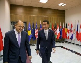  Hoxhaj e quan Veliajn kryebashkiak model