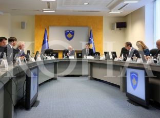 Qeveria zyrtarizon afatin gjashtë muajsh për faljen e borxheve