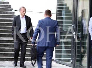 Lirohet Azem Syla - vetëm paraqitje në Polici një herë në javë