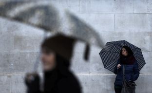 Mot me shtrëngatë shiu e stuhi pritet sot të mbajë në Shqipëri