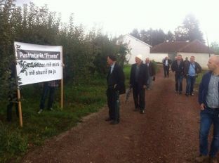 Thaçi pritet me parulla jo-mirëseardhëse në Kovragë