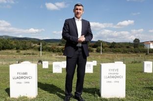 Veseli tregon qëllimin e rrugëtimit të Fehmi e Xhevë Lladrovcit