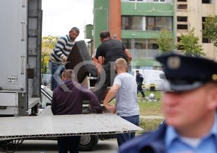 Largohen edhe gjashtë familje nga banesat e uzurpuara