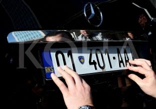 Mustafa kërkon hetim të prokurorisë për targat