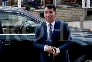 Në interpelancën për veriun, Lekaj ia kujton Mustafës ndalimin e Thaçit në Serbi