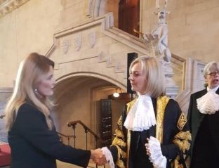 Ministrja Hoxha në Britani të Madhe