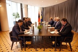 Thaçi i gëzuar që Kosova bashkon pozitën dhe opozitën në Kuvendin e Shqipërisë