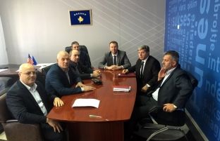 Abrashi takoi përfaqësuesit e shoqatave të dala nga lufta e UÇK-së