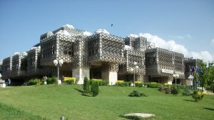 Në Kampusin e UP-së do të ngrihet memorial për studentët e vrarë gjatë luftës