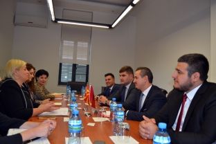 Porti i Durrësit të promovohet si urë lidhëse midis Shqipërisë, Maqedonisë dhe Kosovës