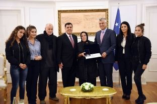 Emrush Et’hem Haziri dekorohet me “Hero i Kosovës”