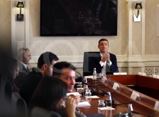 Serbët nuk marrin pjesë në mbledhjen e Kryesisë së Kuvendit