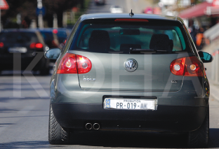  Prokuroria nis hetimet për tenderin e targave të automjeteve