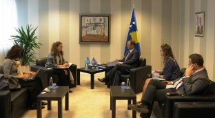 Kosova mbron dhe garanton të drejtat kulturore dhe religjioze të të gjitha komuniteteve