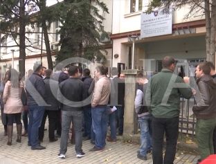 Kërkohet anulimi i konkursit për ndarjen e specializimeve [video]