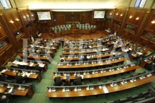 Draft-rezoluta për Thaçin, PDK e LDK kundër ndërprerjes së dialogut me Serbinë