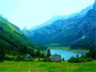 “National Geographic”: Lugina e Valbonës, një prej 9 mrekullive që duhet ta vizitoni