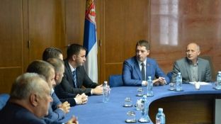 Gjuriq me përfaqësuesit e serbëve të Kosovës: Për Trepçën, vetëm me dialog