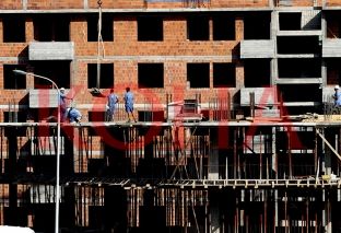  Auditori gjen se ndërtimtaria në Kosovë është punë e rrezikshme, kritikohen inspektorët [video]