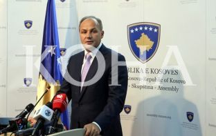 Hoxhaj udhëtoi për vizitë zyrtare në Suedi