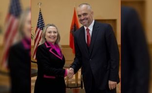 Edhe Edi Rama në mesin e donatorëve të fushatës elektorale të Clintonit