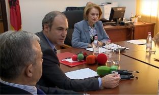 “Marrëdhëniet Shqipëri – Kosovë në pikën më të ulët”