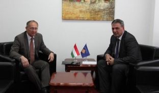 Hungaria mbështet FSK-në